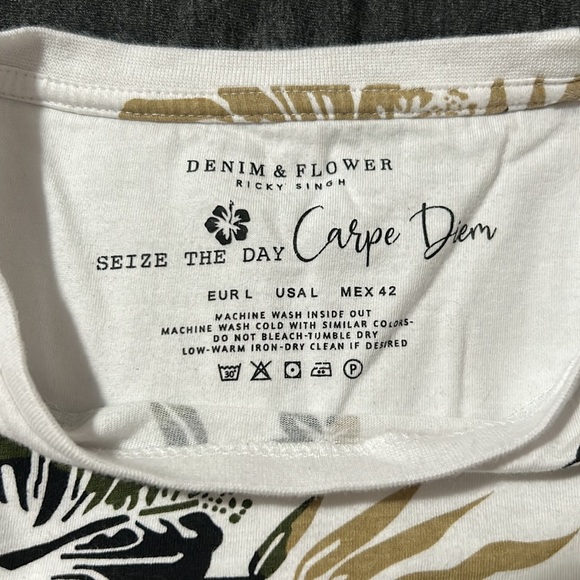 L Denim&Flower Floral T Shirt - Picture 3 of 3